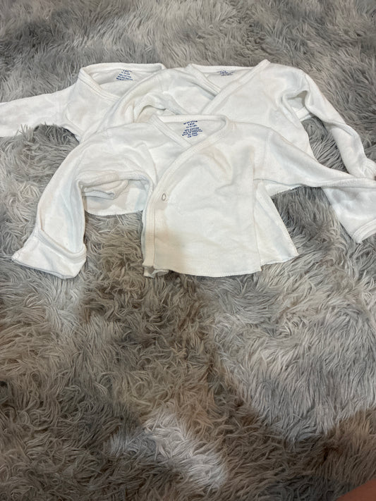 SCO46-long sleeve white shirts-3-6 months-gender neutral-3 pack