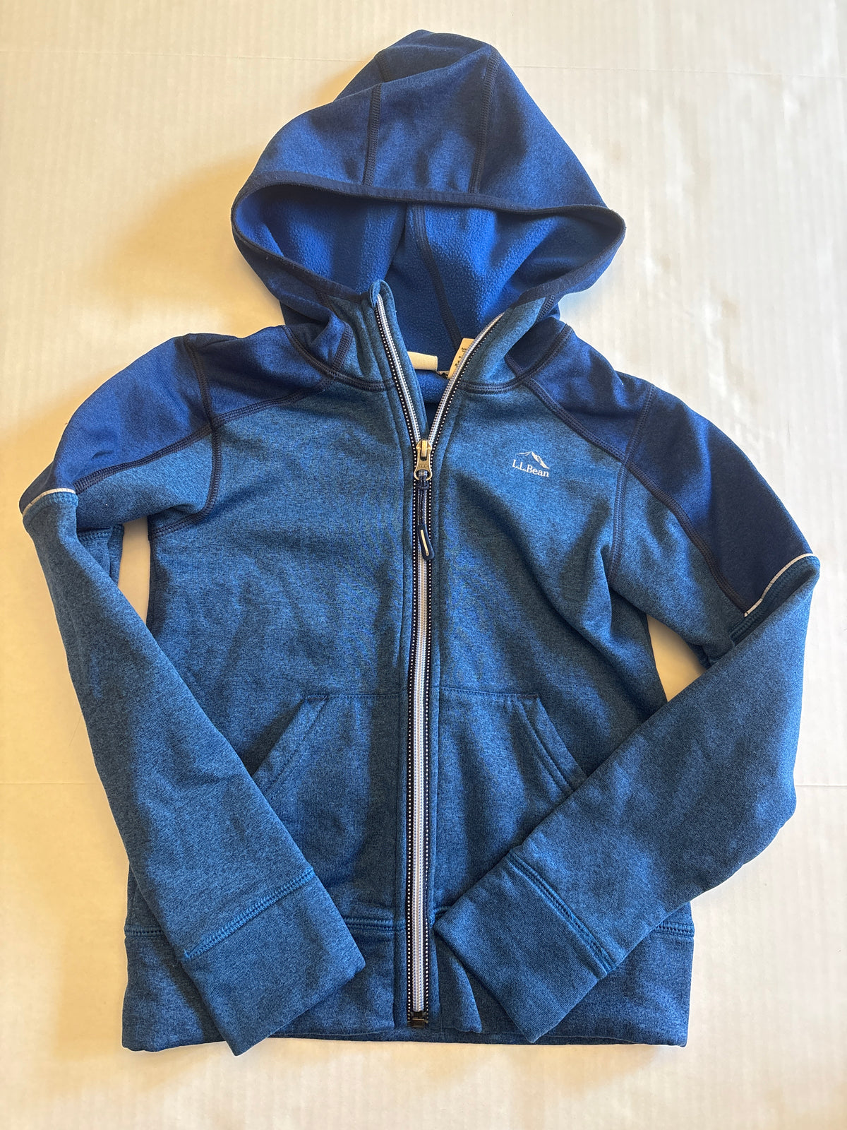Seller 118 VGUC Boys LLBean Full Zip hoodie with thumb holes. Size 6/7. Fits on the smaller side