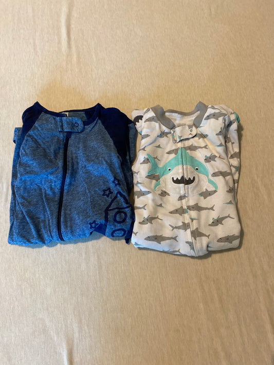 Seller #86 zipper sleepers (3-6 month)