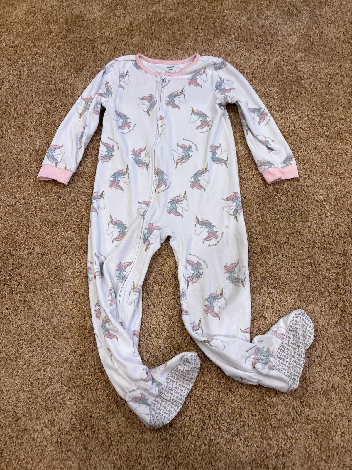 #47 girls 5T pajamas, unicorns, Carter’s