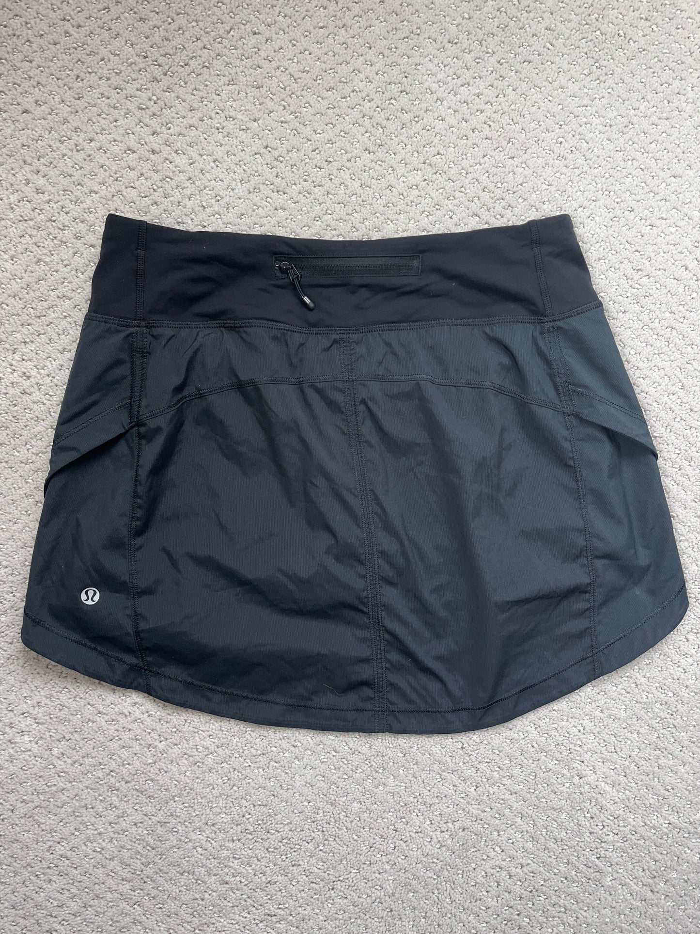 #40 Women's Lululemon Skort size 6 Tall