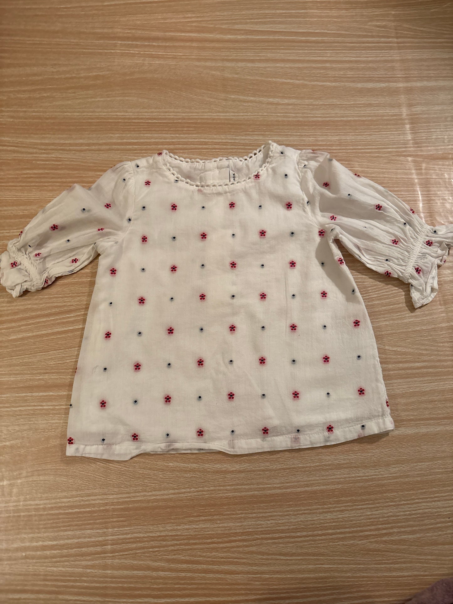#102 Janie & Jack Girls Woven White & Navy Patterned Top 2T