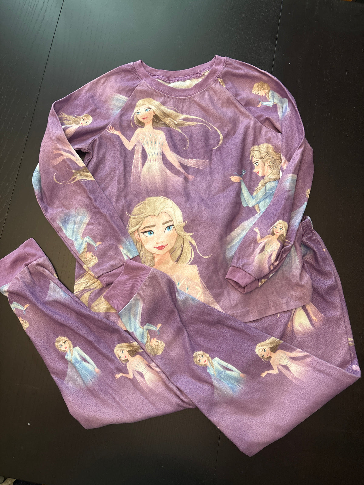 #166 girls Disney M(8) Frozen pajamas