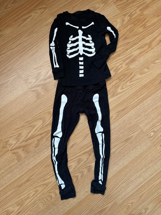 #87 Hide & Eek size 4 Halloween skeleton pajamas GUC