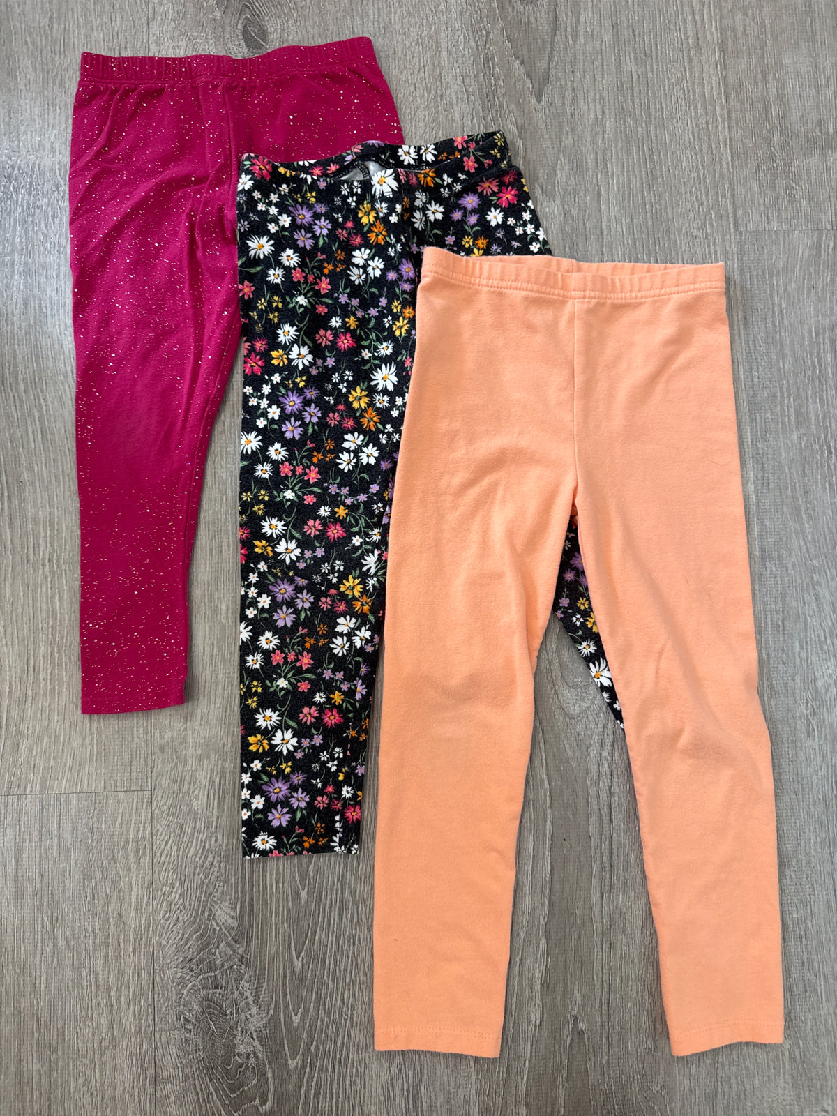 #149 girls 4T leggings