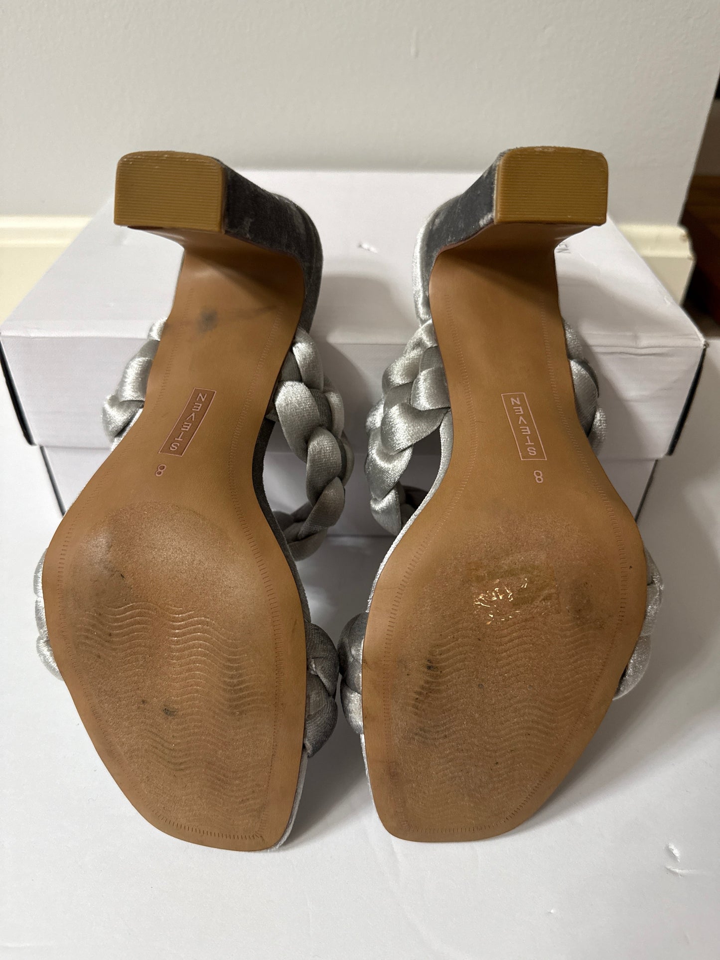 Seller #216, Women’s Steven New York silver shoes, sz 8 EUC