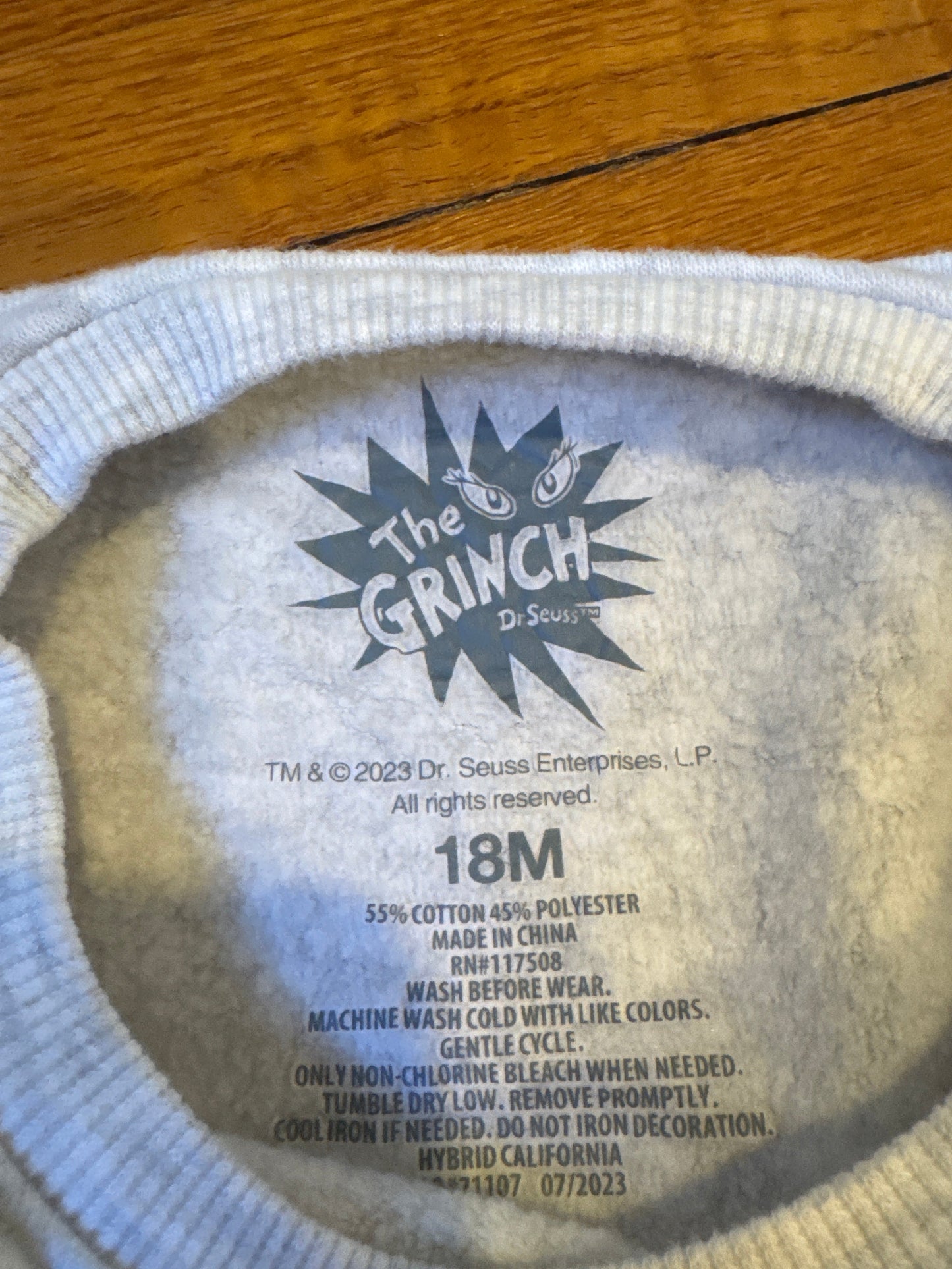 Seller #127 Grinch sweatshirt size 18mo