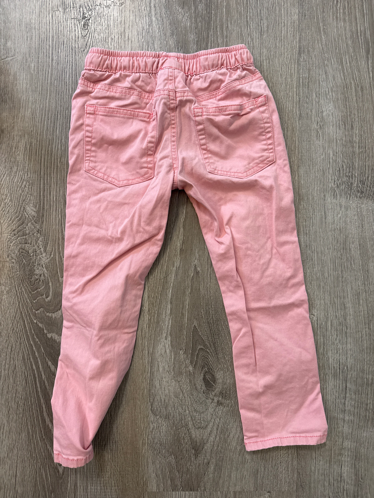 #149 Girls 4T pink pants and bow shirt