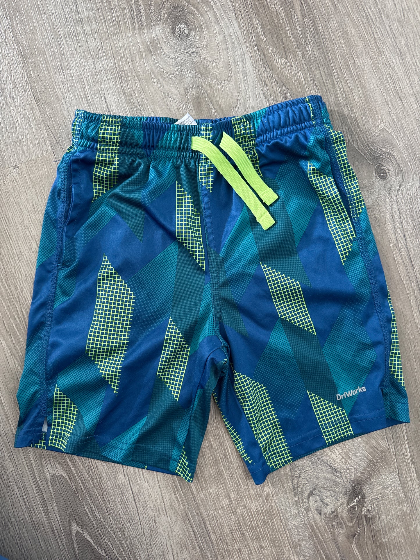 #149 Boys size 6/7 athletic works shorts