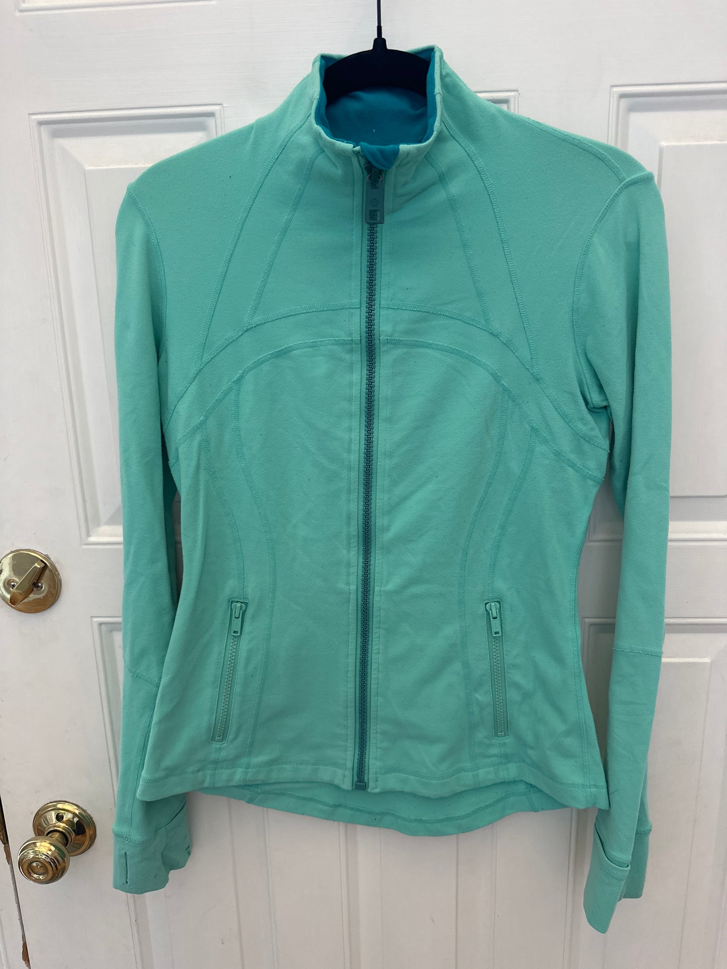 #81A REDUCED Lululemon Sz 8 Define Jacket