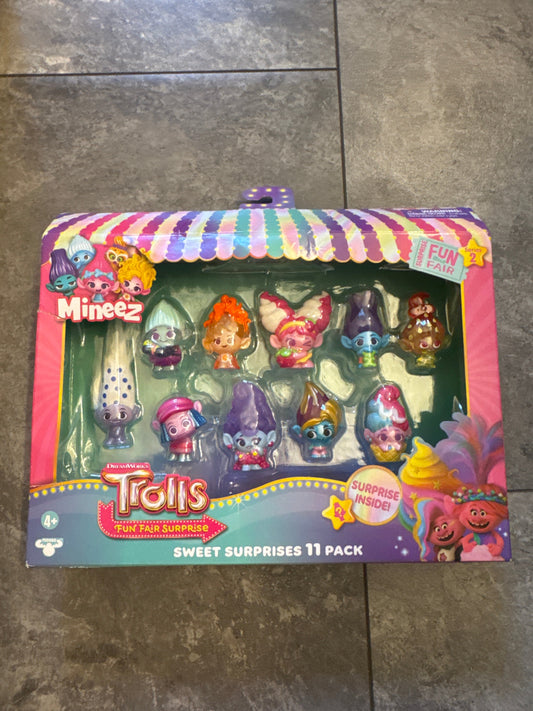 #149 New Trolls Fun Fair Surprise - sweet surprises 11 pack