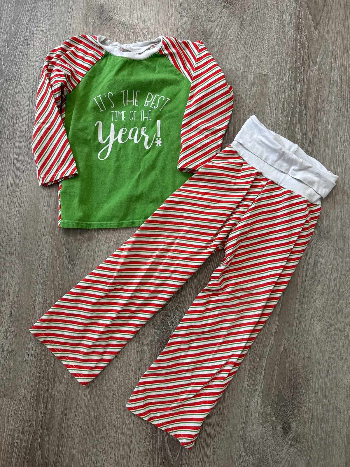 #149 Backyard Baby Christmas pajama 3-4T