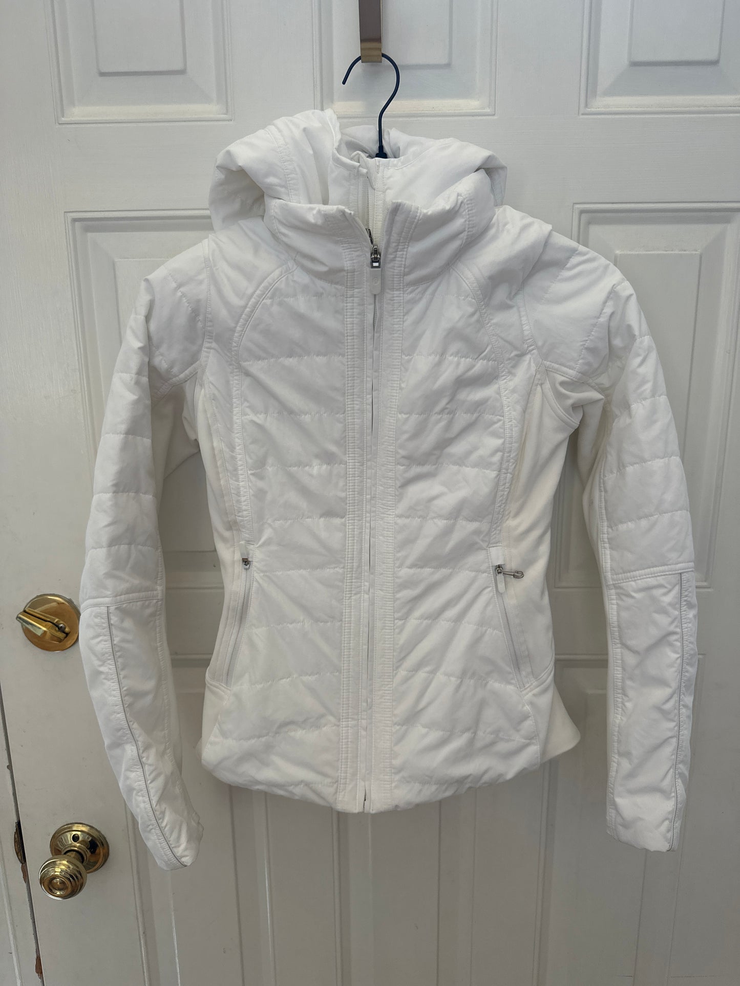 #81A Lululemon Sz 2 Down for It All White Coat