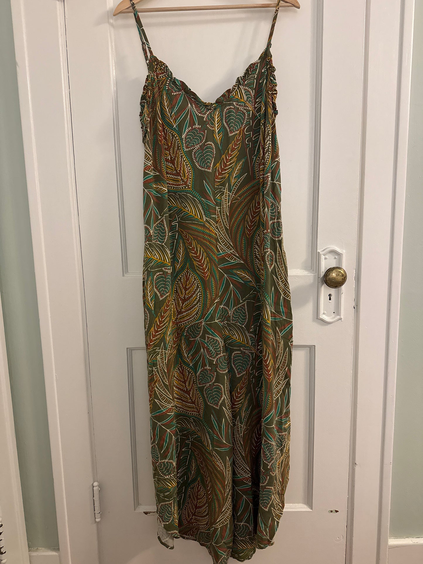 #152 - PRICE REDUCED EST. 1946 Tropical Print Jumpsuit – XL