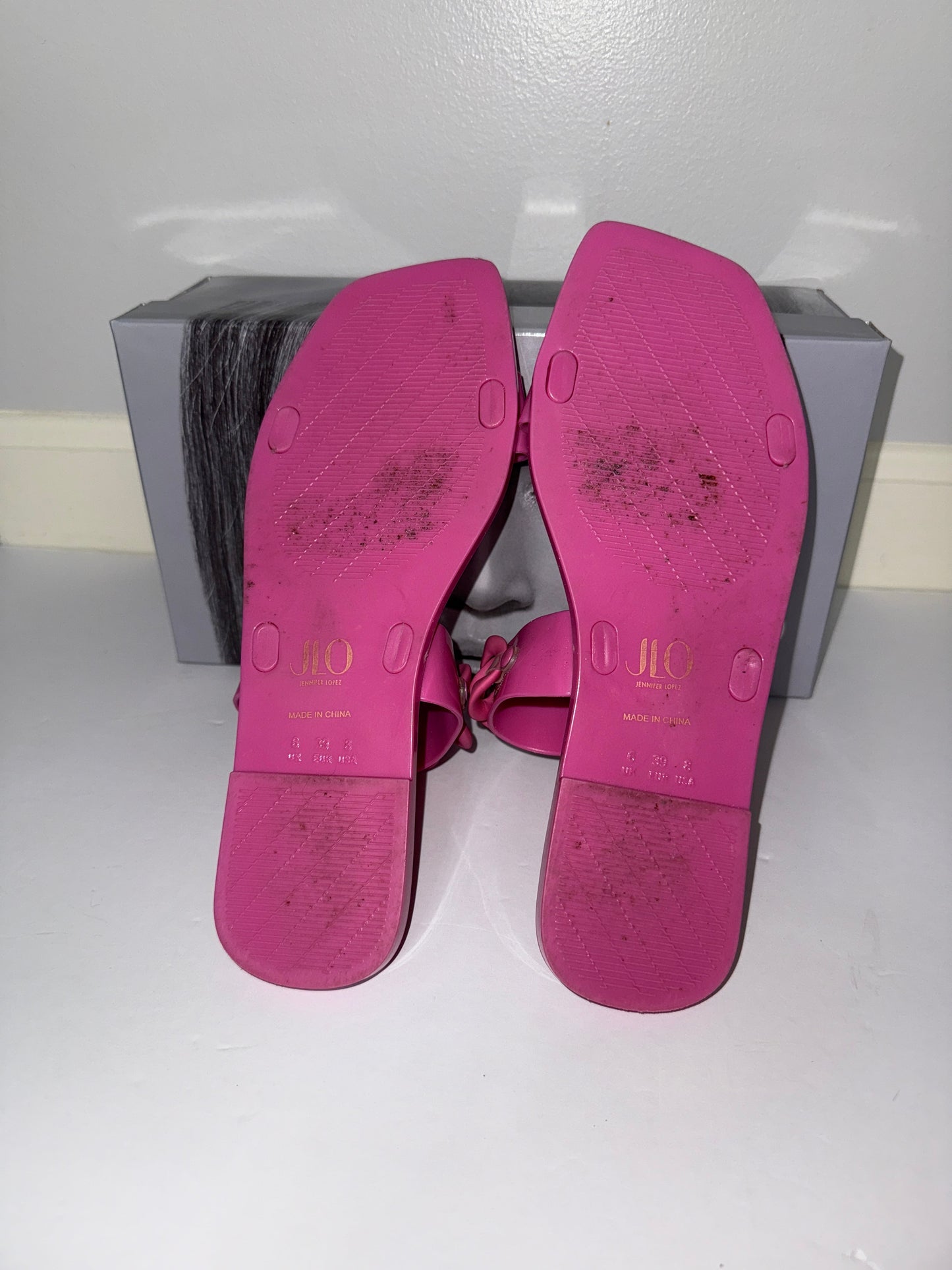 Seller #216, Women’s pink J Lo sandals, sz 8 EUC