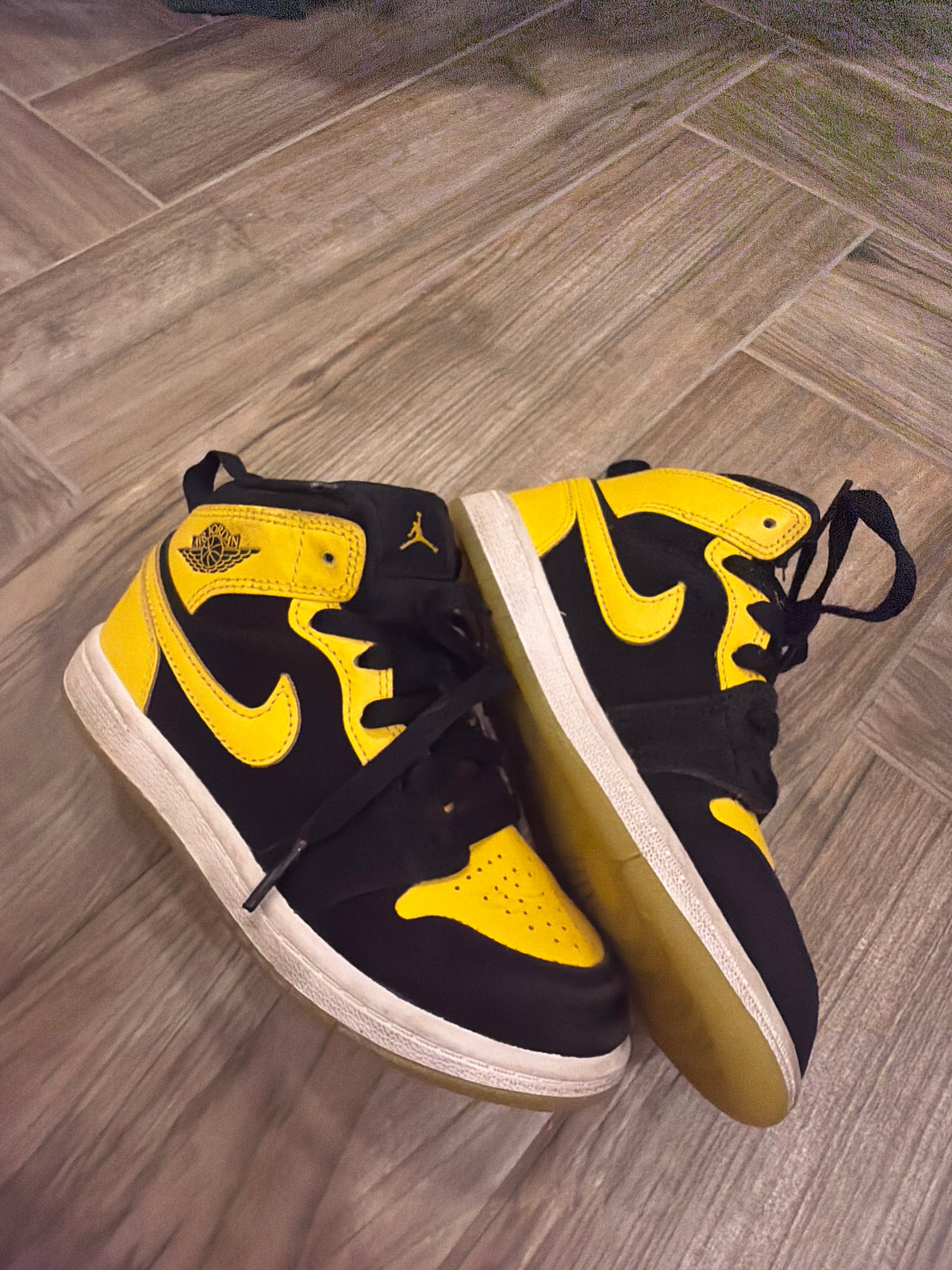 #198 Nike Jordan’s kids size 13
