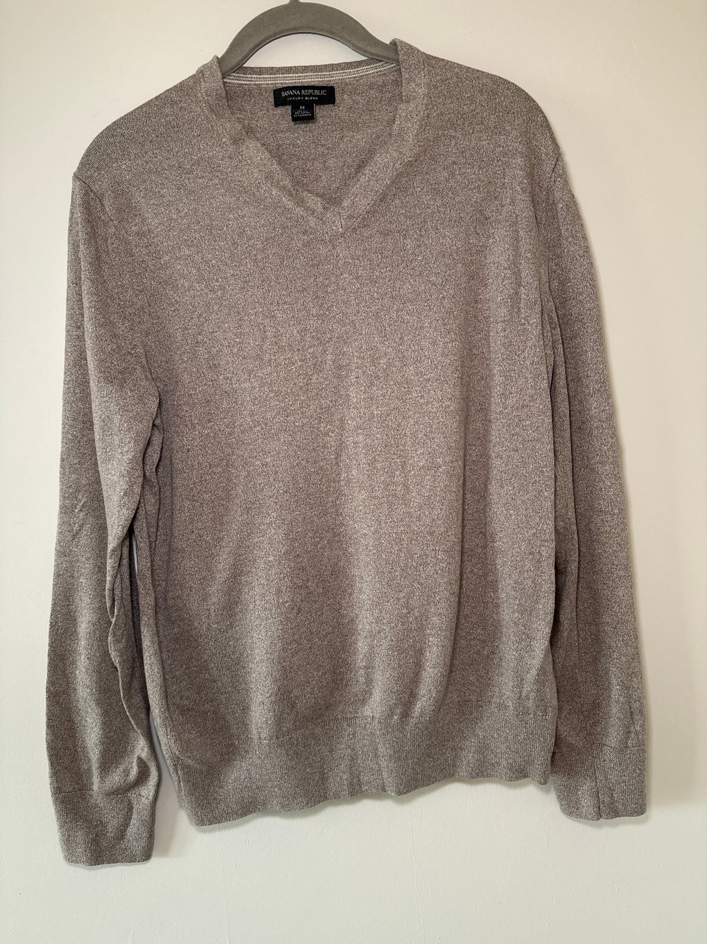 Seller #127 Men’s Banana Republic Luxury Blend Sweater size medium