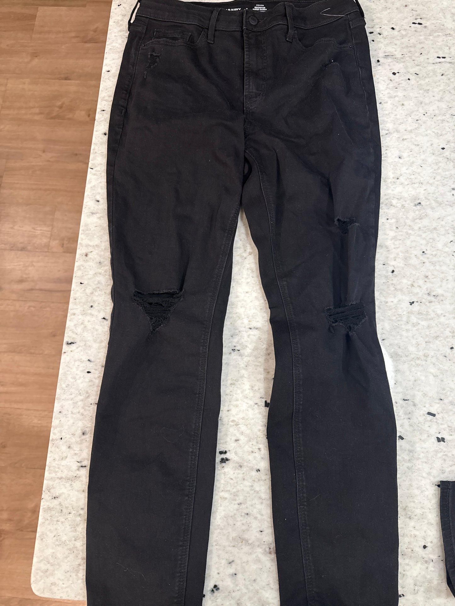 Seller #30 Old Navy Black High-Rise Rockstar Super Skinny Jeans - Size 8 NWT