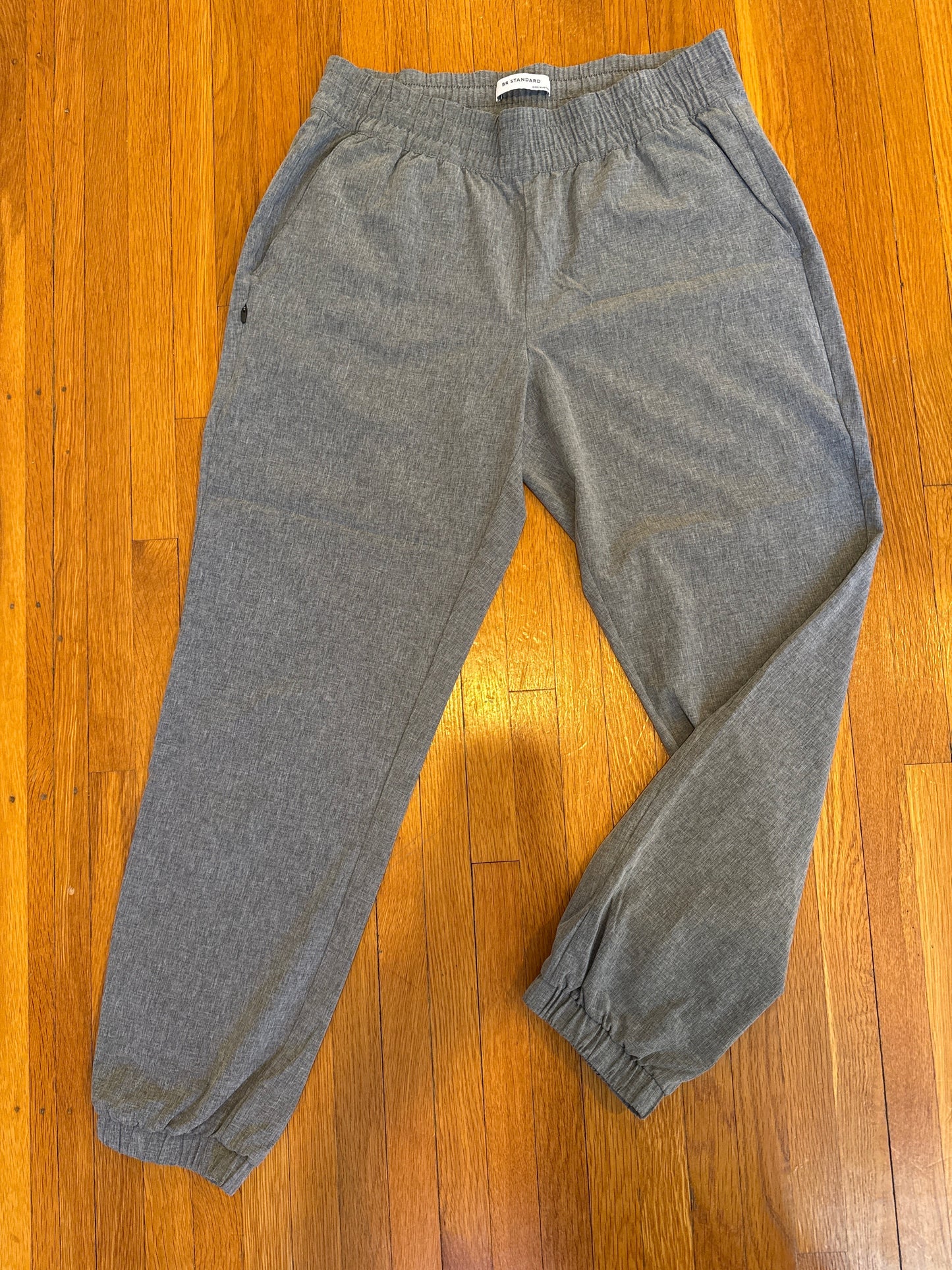 Seller #127 Women’s Banana Republic Joggers Size small