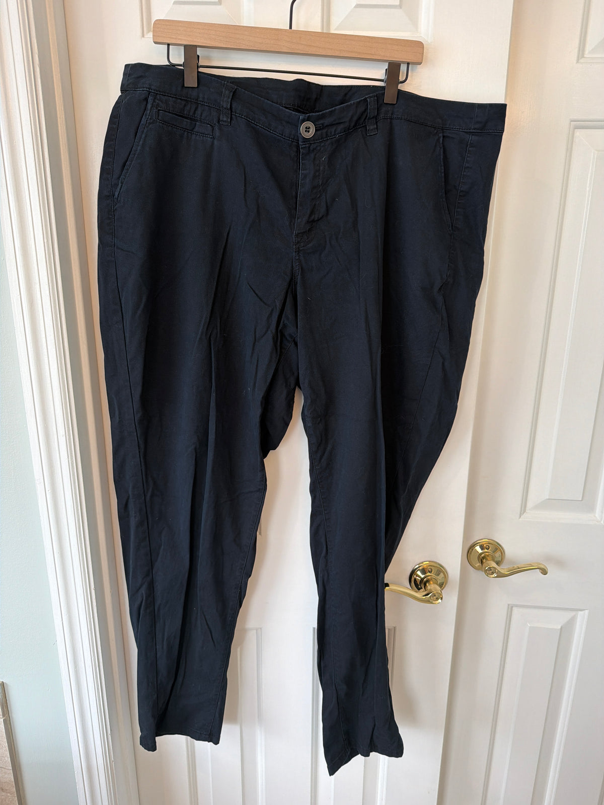 #47 women’s black dress pants. Size 20. Lane Bryant