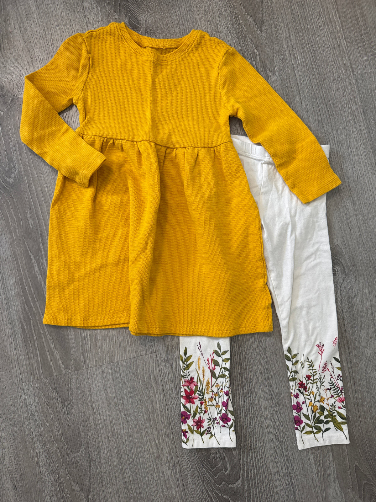 #149 Girls 4T old navy thermal gold dress and floral leggings