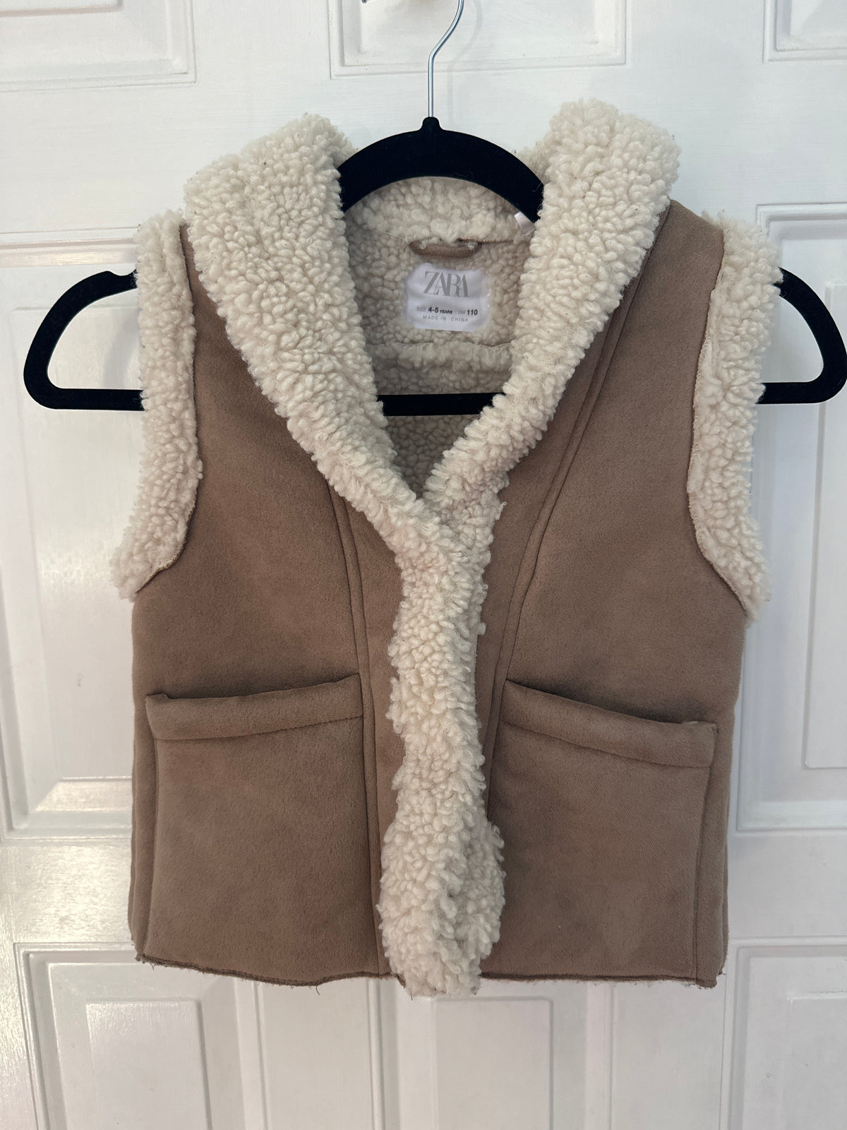 #130 Zara Girls Suede Like Vest Sz 4/5