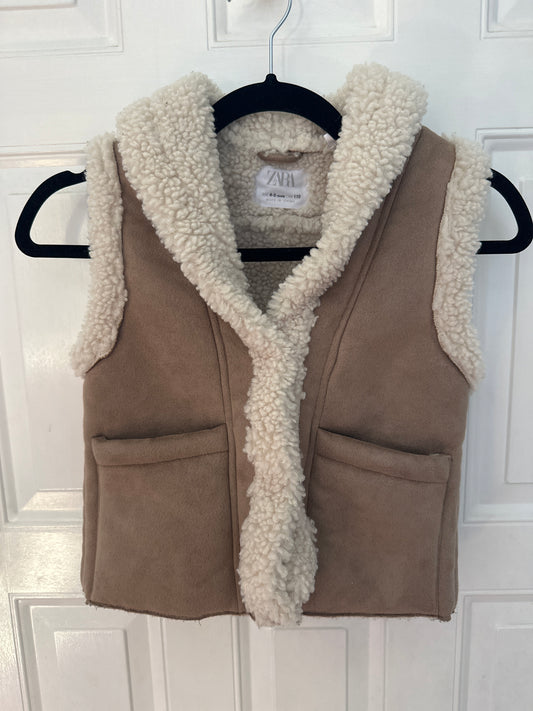 #130 Zara Girls Suede Like Vest Sz 4/5