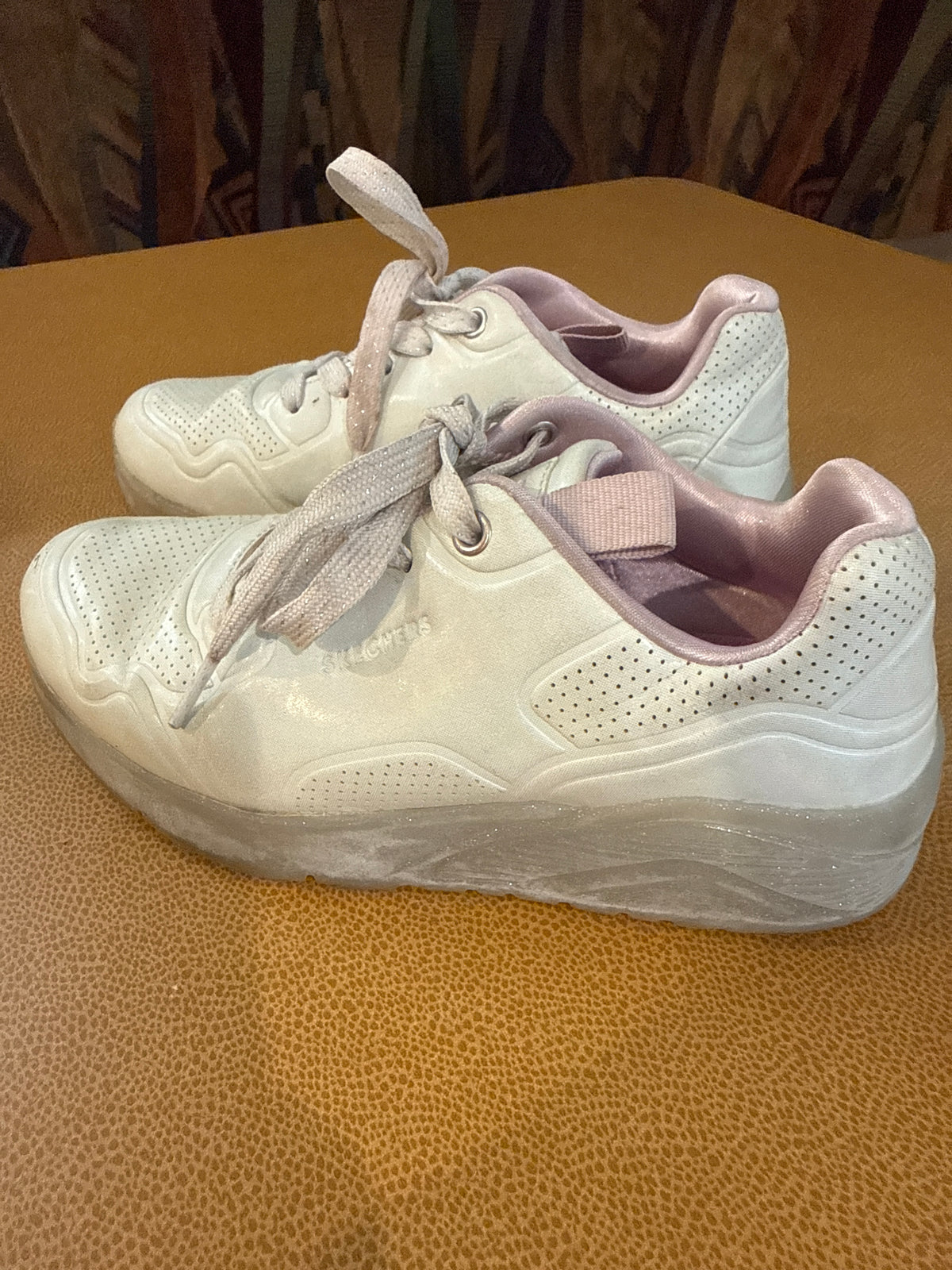 #87 Sketchers size 2 girls iridescent sneakers play condition