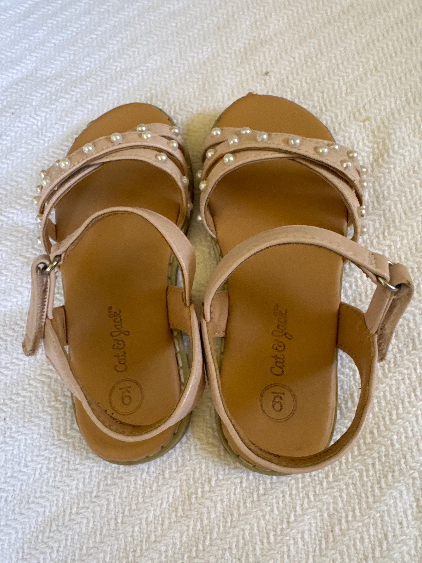 Seller #127 Girls Cat & Jack sandals  size 9