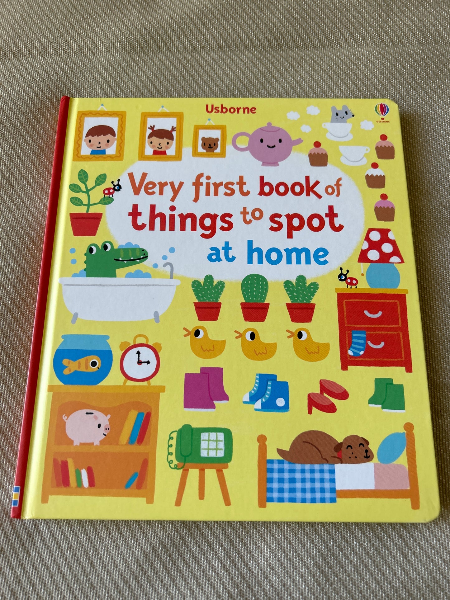 Usborne Very First Book of Things to Spot at Home