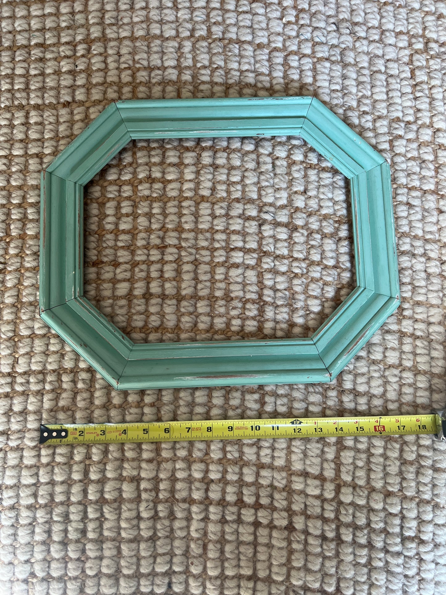 #99 Distressed Mint Octagonal Frame