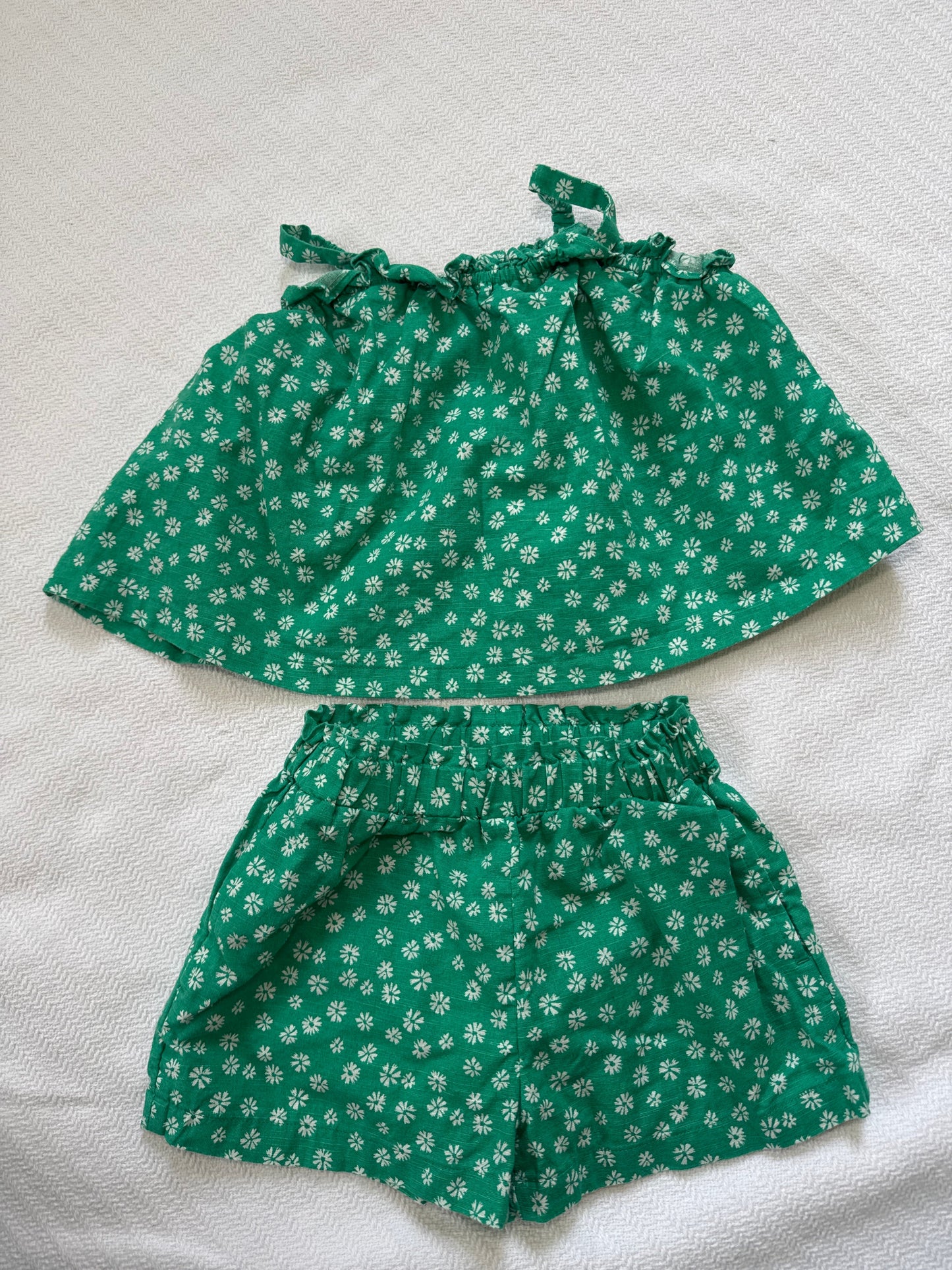 Seller #127 Girls Gap 3T set