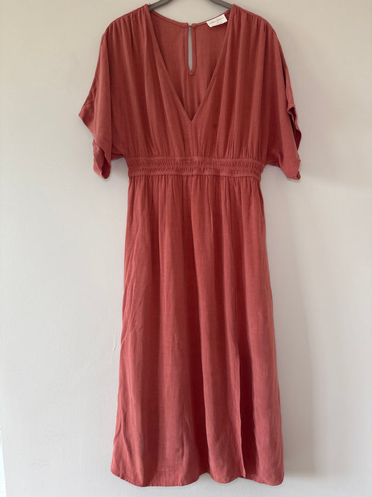 Seller #127 Women’s mid length dress size medium