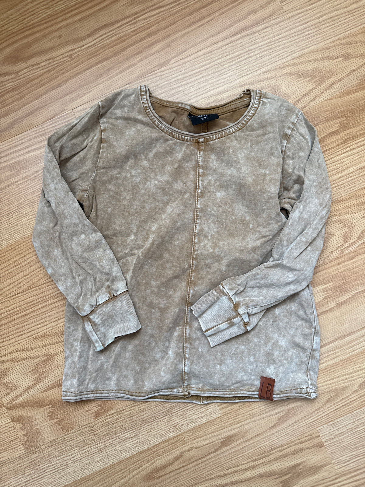 #87 Little bipsy 2-3t boys acid wash long sleeve shirt (tan) EUC