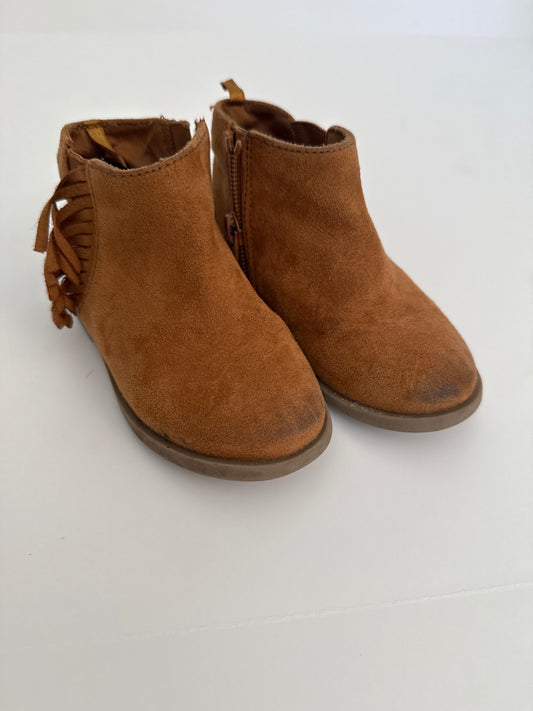 #96 Old Navy Suede Fringe Booties Size 7C
