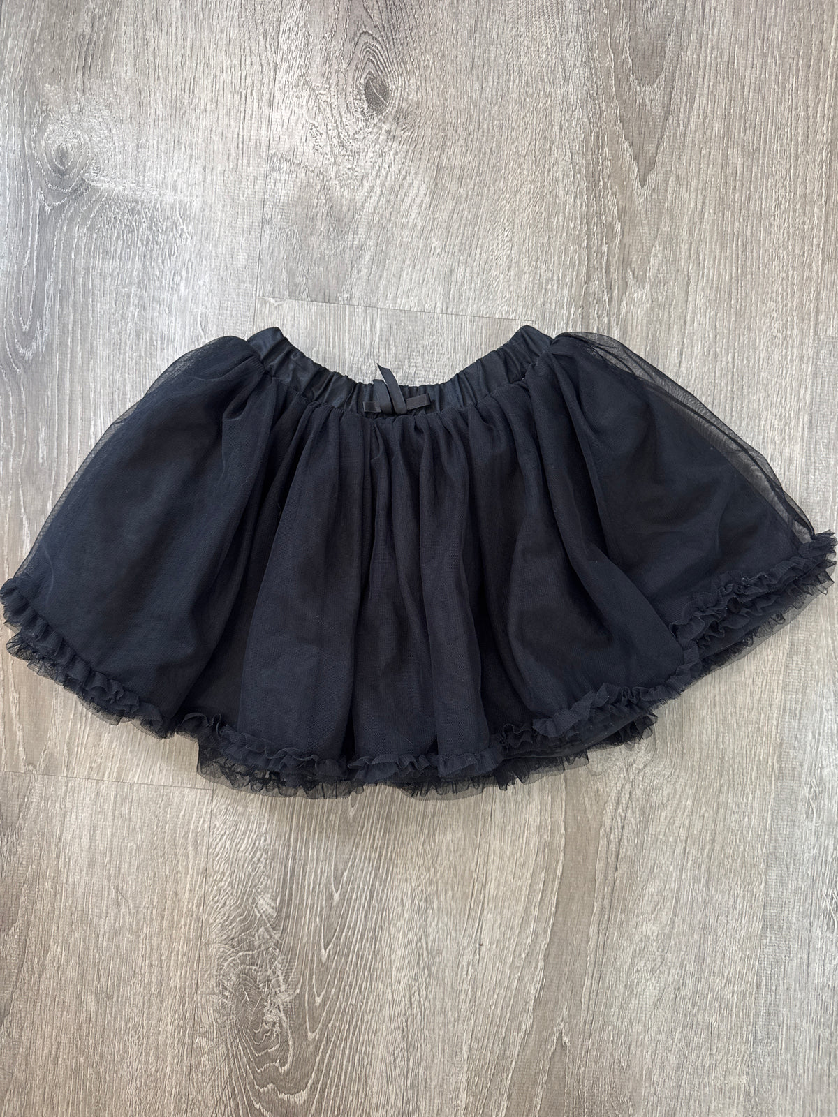 #149 girls 5/6 H&M black tulle skirt