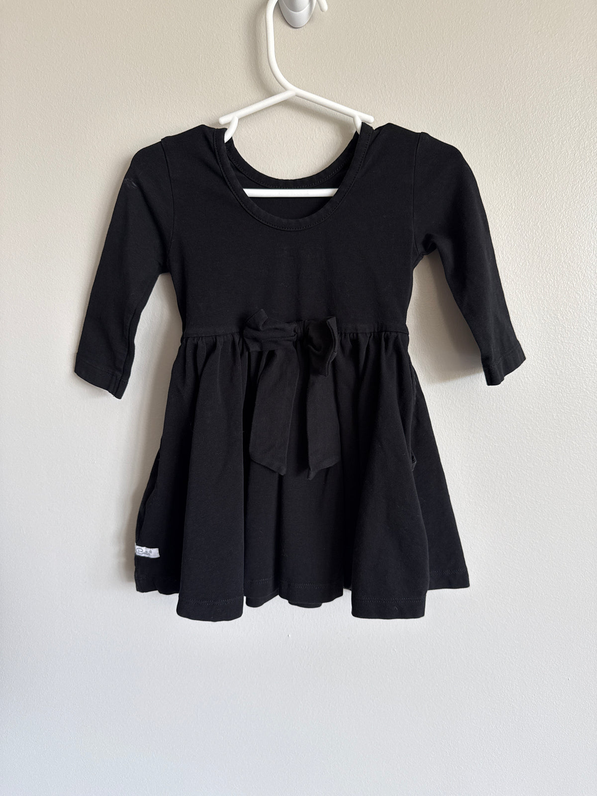 #173 Girls 2T Ruffle Butts black knit dress
