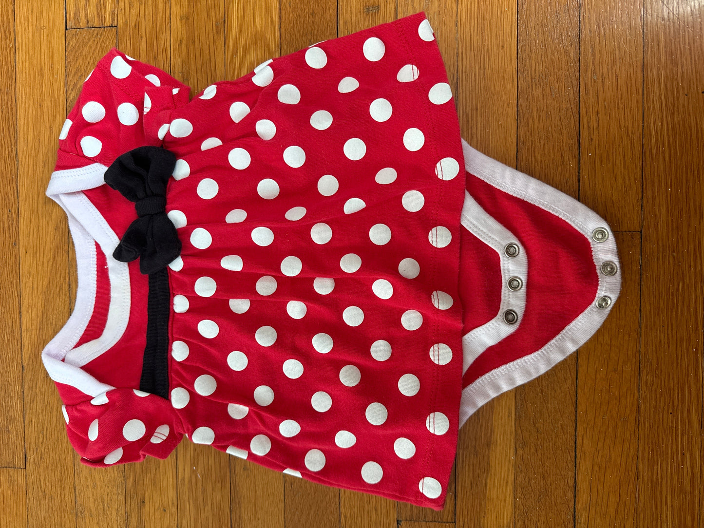 Seller #127 Girls Disney onsie 3-6 mo