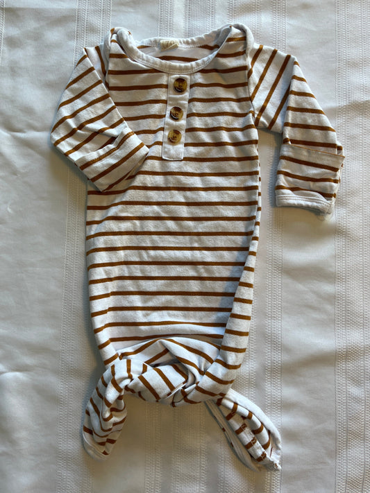 #29 3-6 mo bottom tie gown EUC
