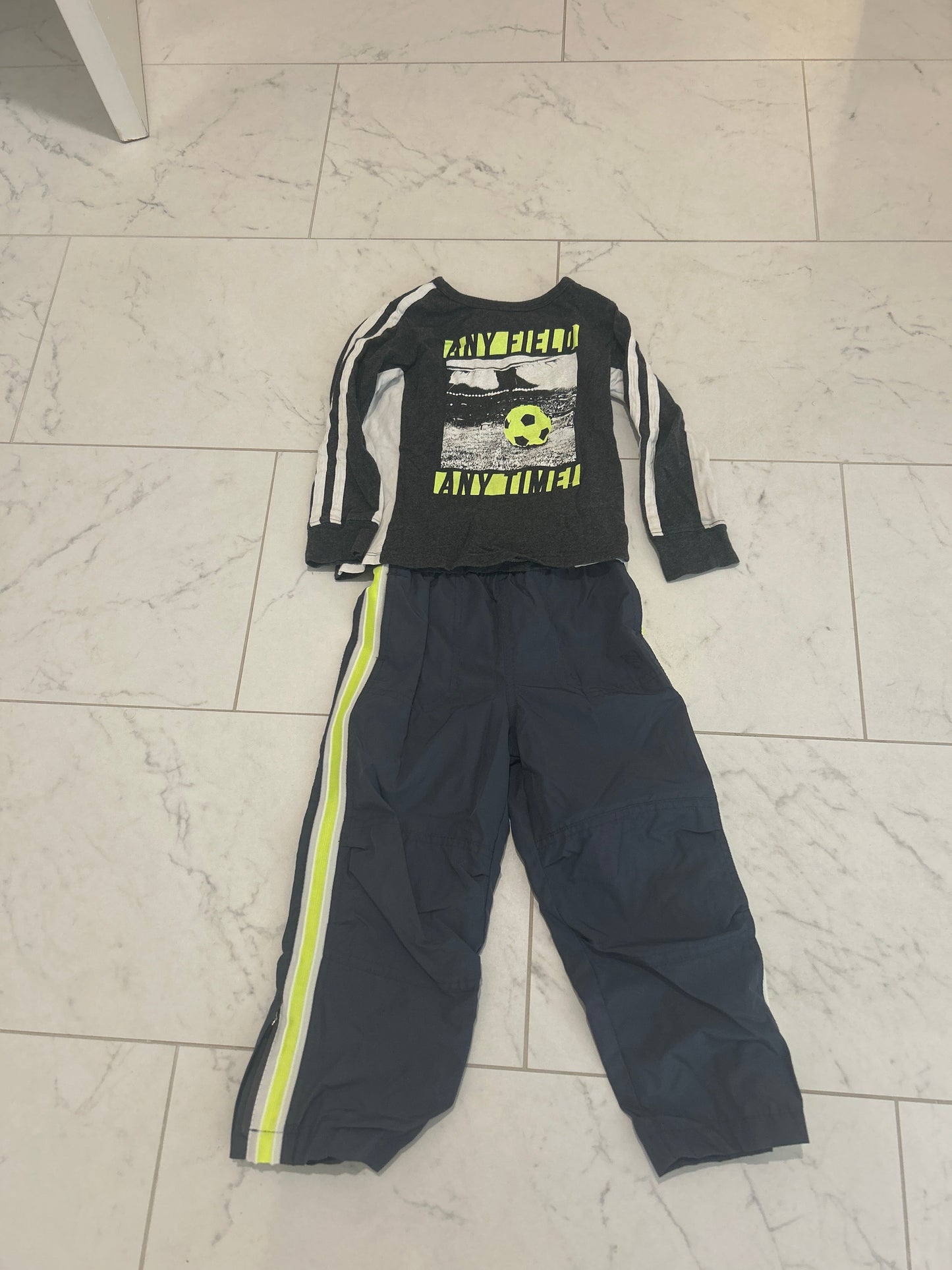 Seller #60, Boys Oshkosh Set, Size 4