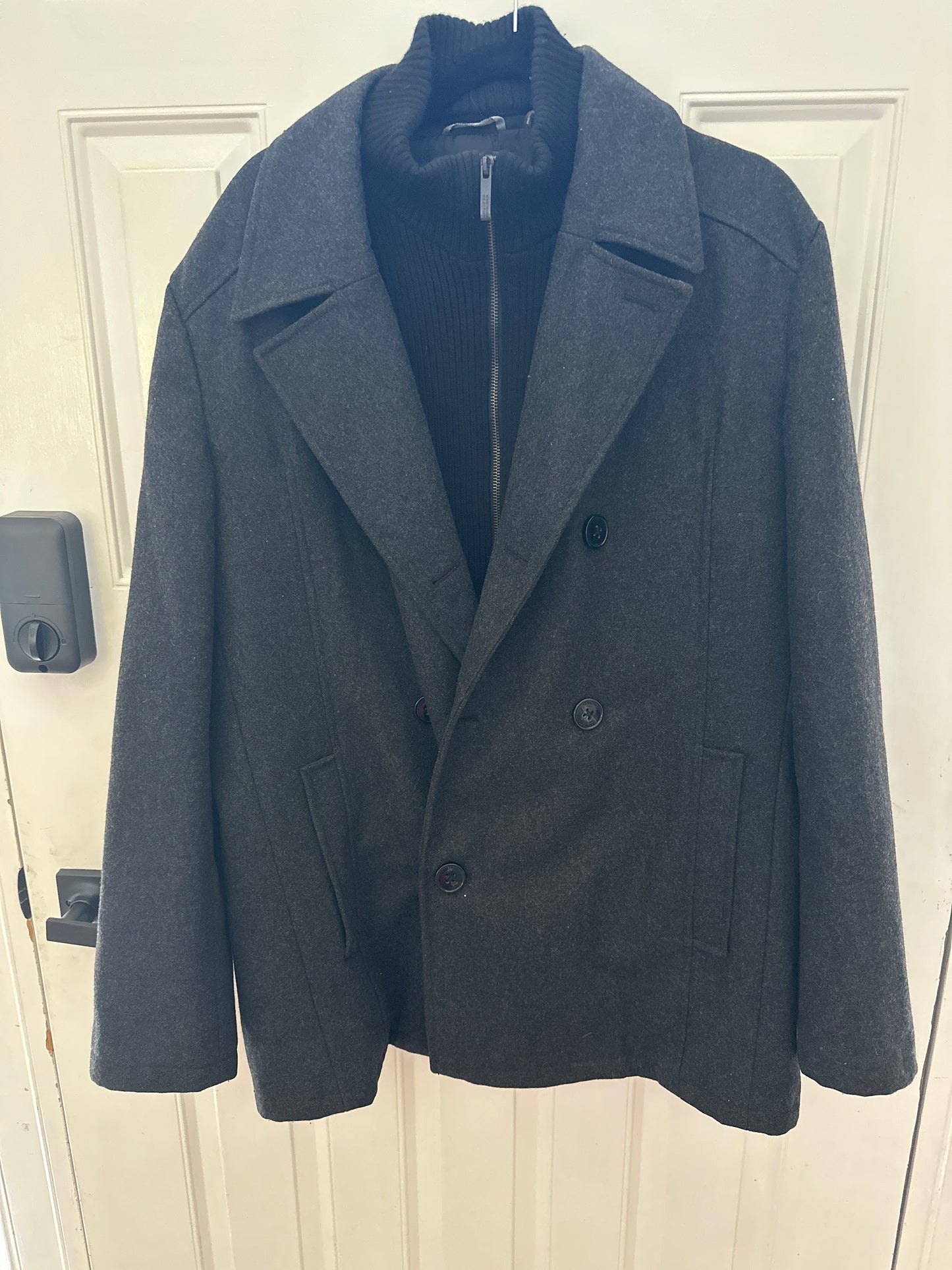 #133 Kenneth Cole Reaction Sz Large Coat Charcoal