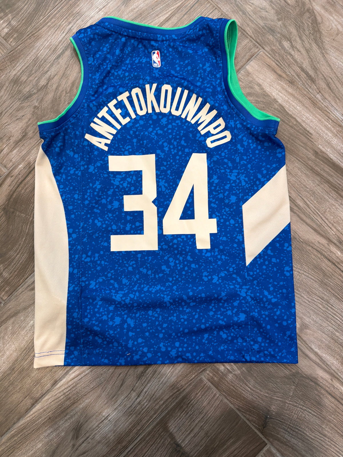 #198 Boys small Bucks Jersey