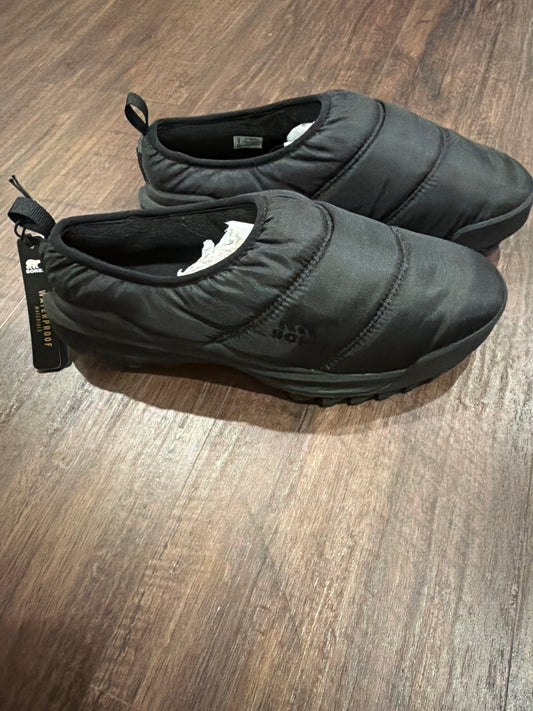 #107- nwt mens size 8 Sorel slip on shoes