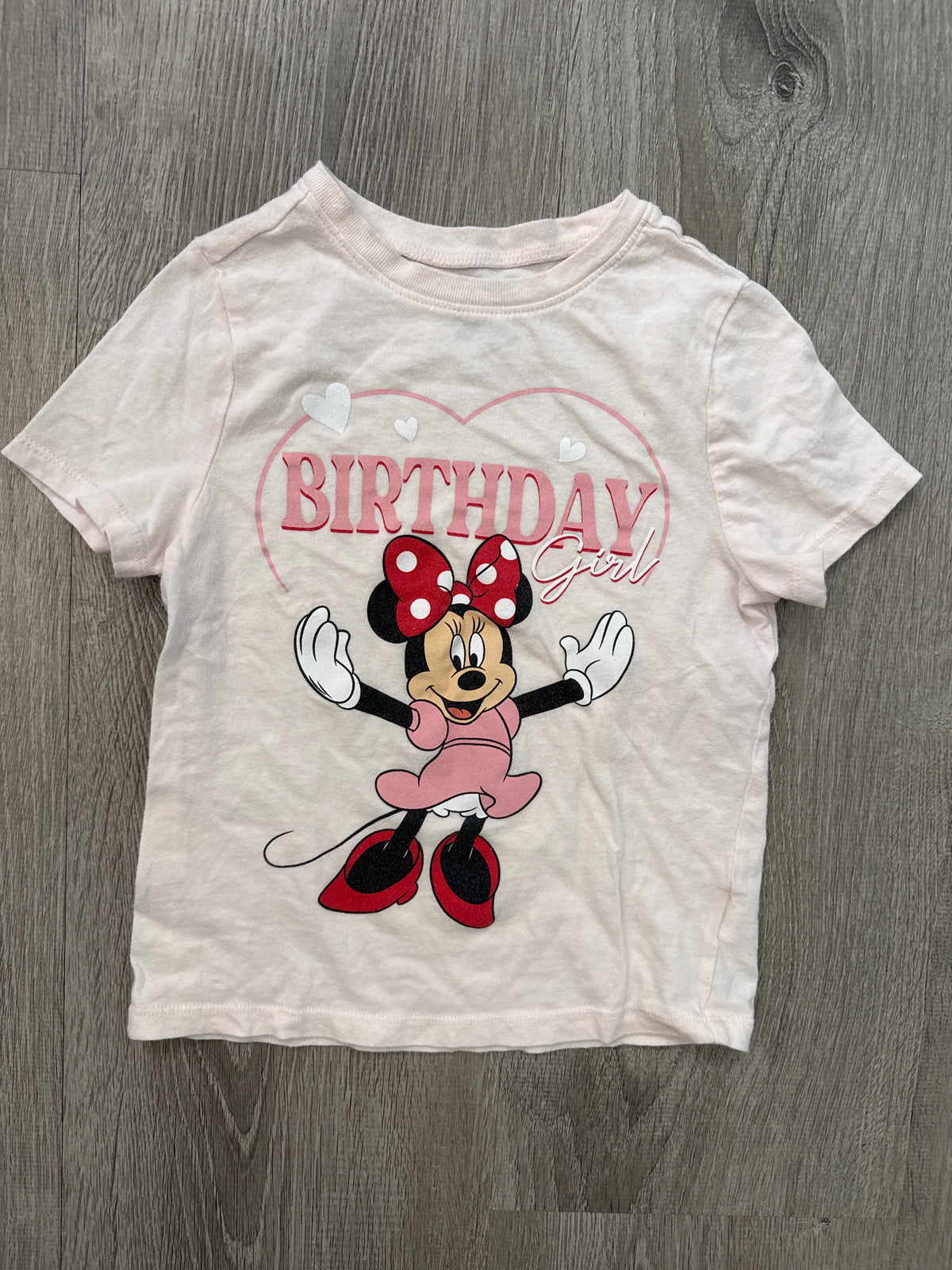 #149 Girls Old Navy Disney 5T Minnie Mouse birthday girl Tshirt