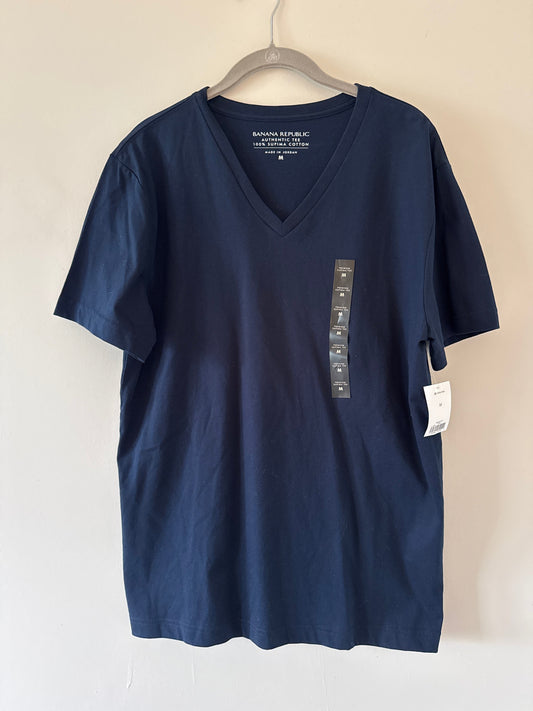 Seller #127 Men’s NWT Banana Republic  V-neck T-shirt size medium