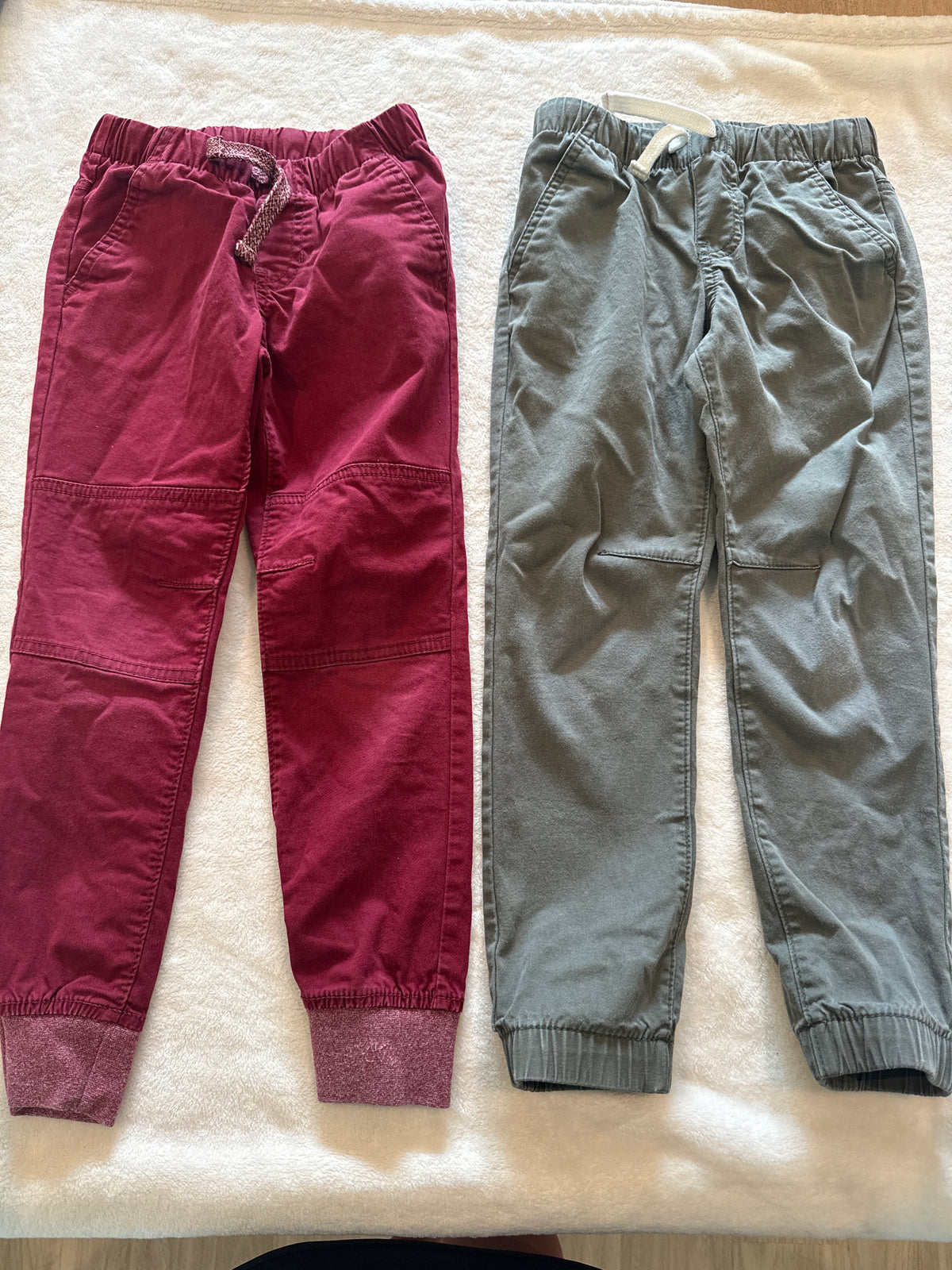 #81 Boys 5 cat and Jack red and green pants