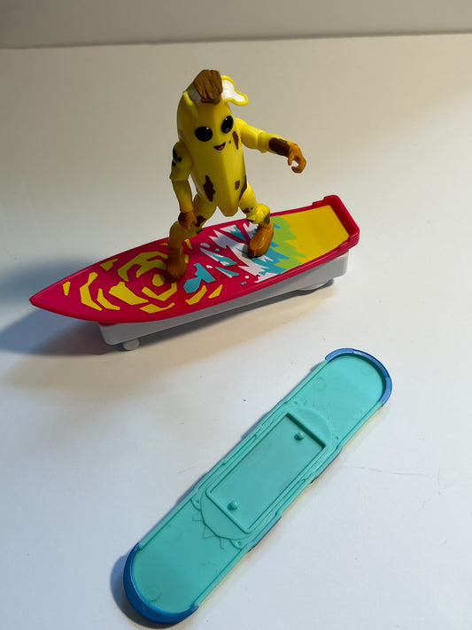Fortnite Peely surf/skateboard toy