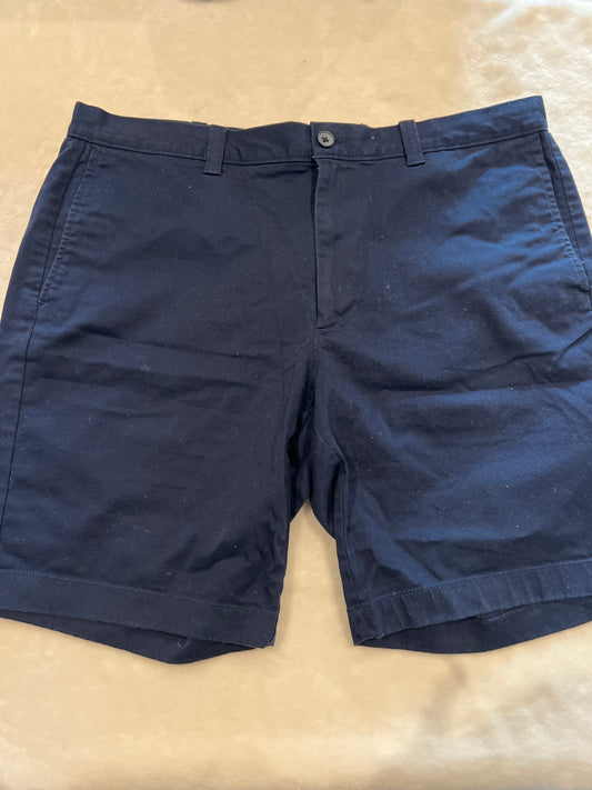 #46 Mens size 36 jcrew 9'' inseam euc