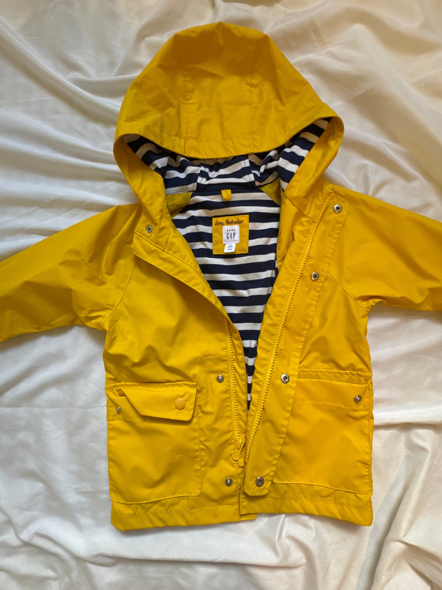 Seller #127 Gap raincoat size 3T