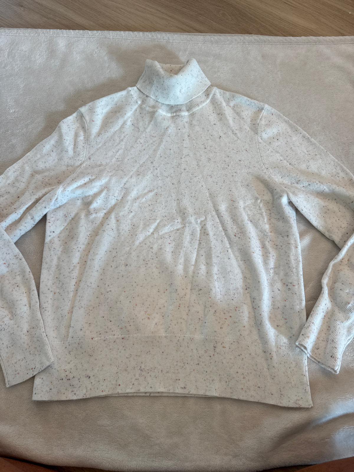 #81 women xl sweater colorful spots